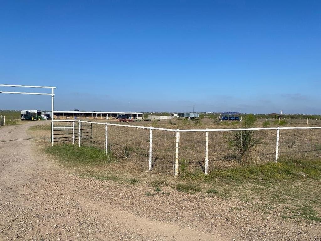 10.04 acres in Maverick County - photo 28