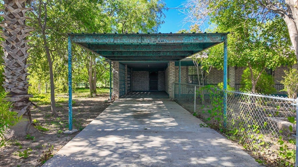 20,908.8 acres in Maverick County - photo 18