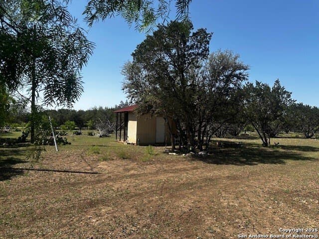 4,000 acres in Real County - photo 6