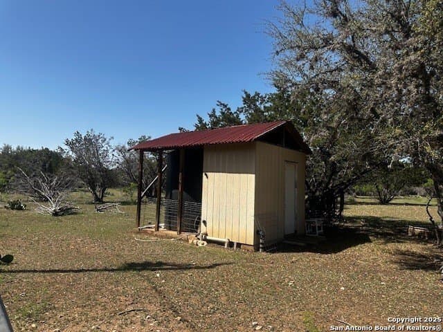 4,000 acres in Real County - photo 11