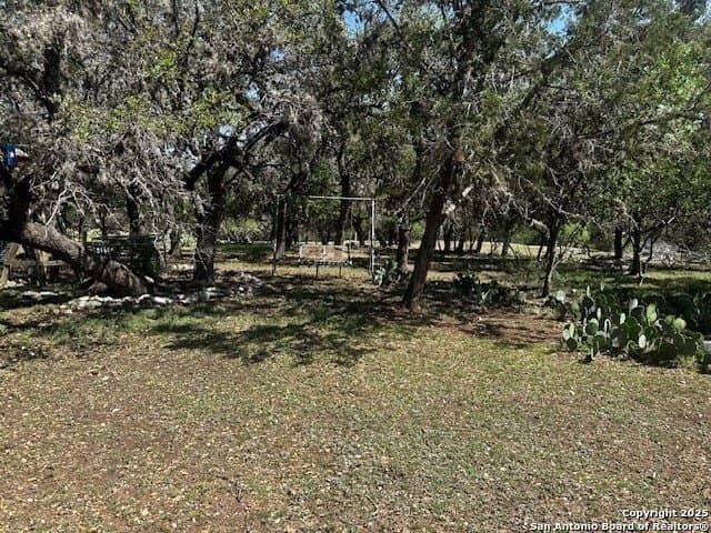 4,000 acres in Real County - photo 13