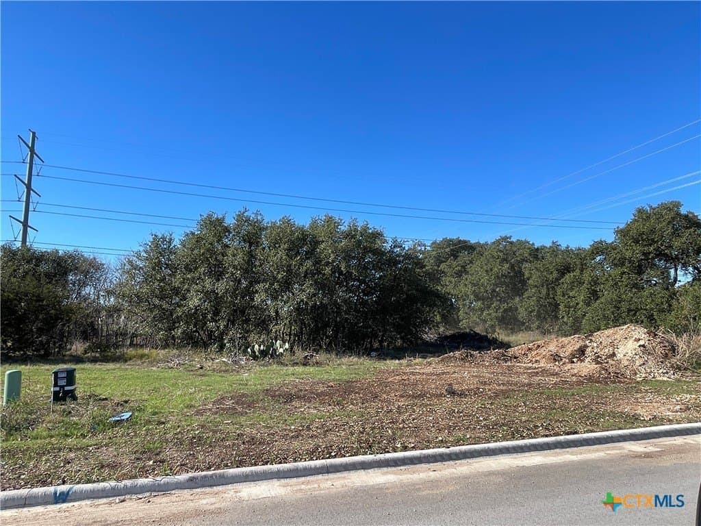 1901 Slade Drive lot: 001