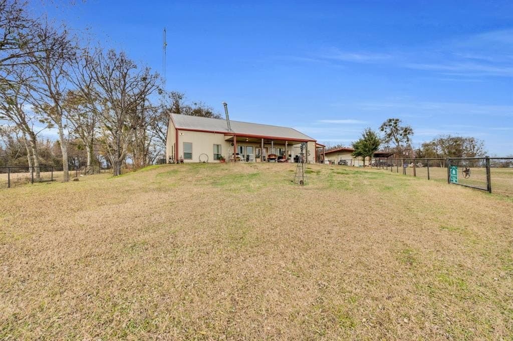 102.62 acres in Ellis County - photo 32
