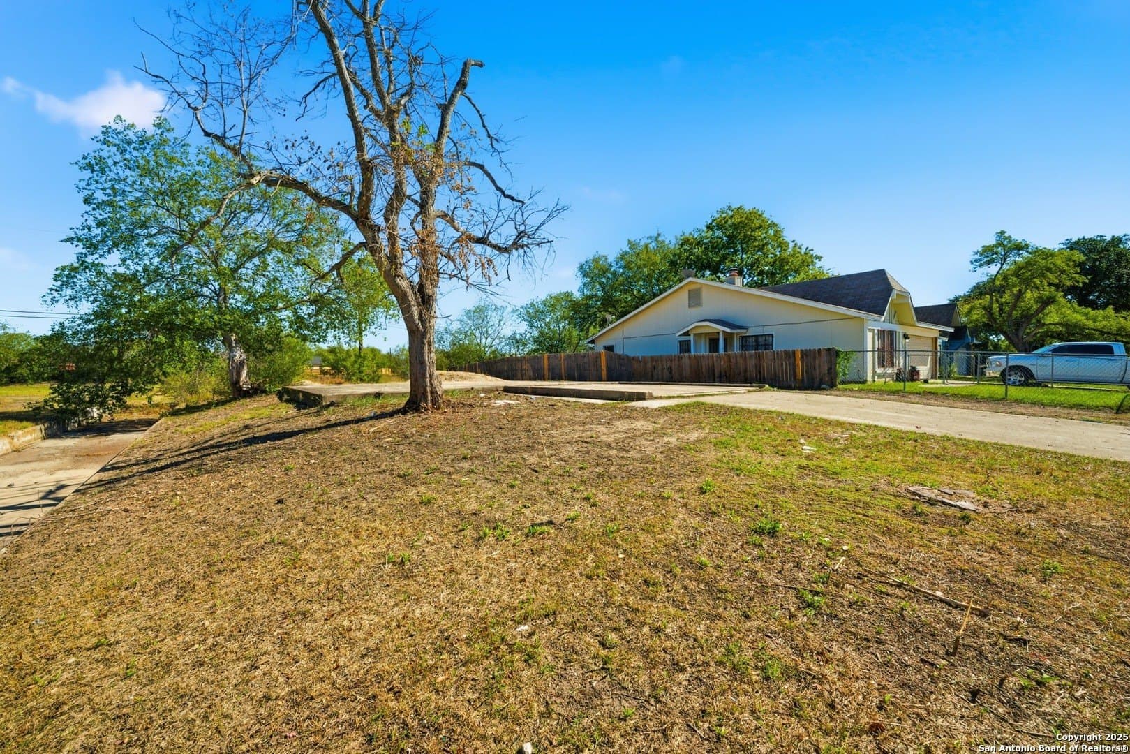 0.2 acres in Bexar County - photo 10