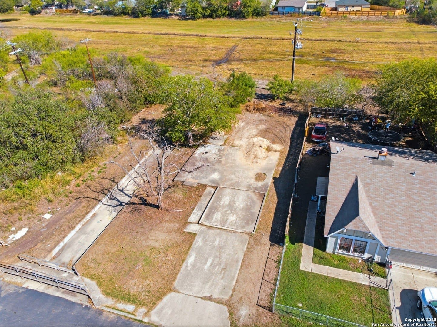 0.2 acres in Bexar County - photo 2
