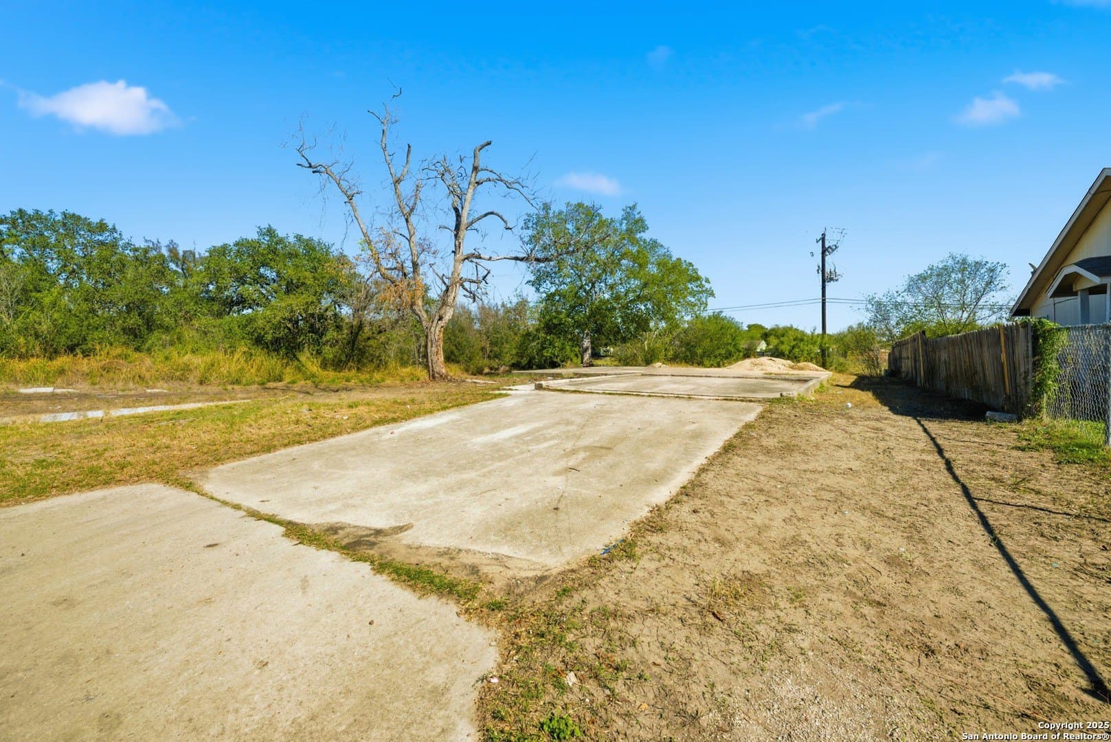 0.2 acres in Bexar County - photo 13