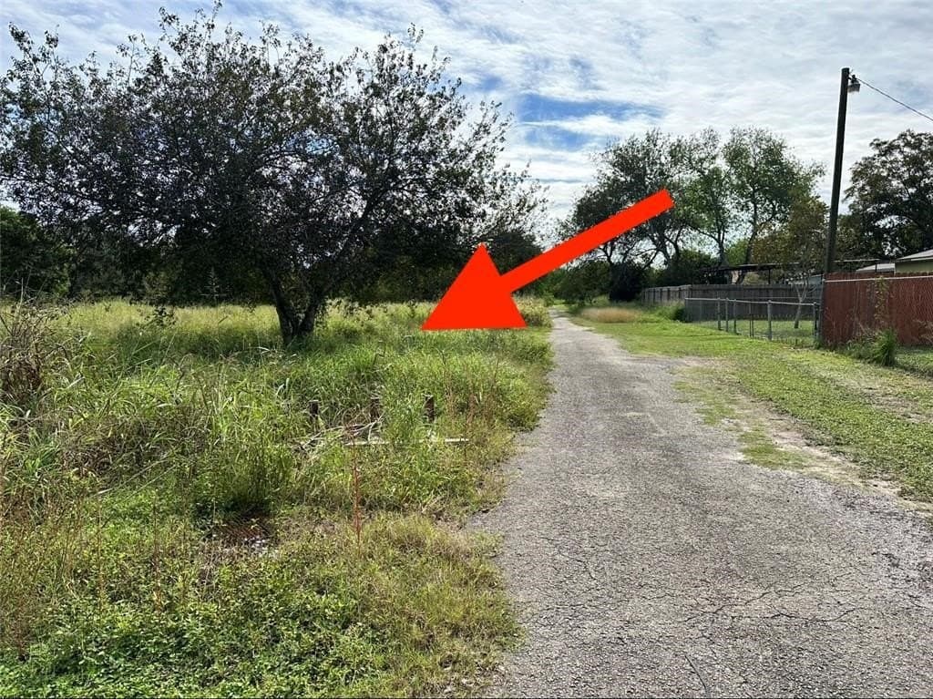 0.14 acres in Jim Wells County - photo 2
