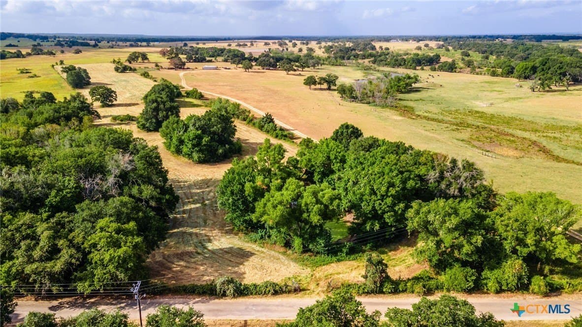 10 acres in Milam County - photo 2