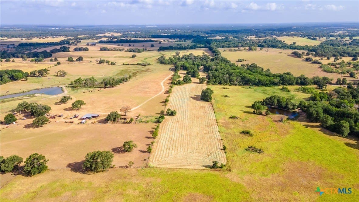 10 acres in Milam County - photo 4