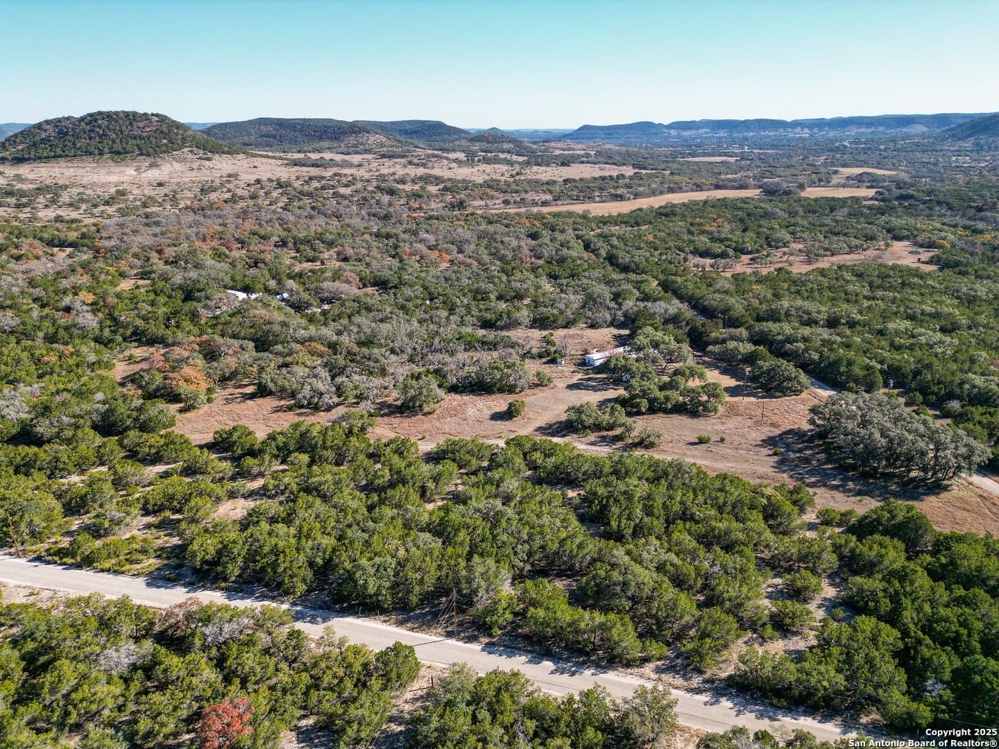 15.29 acres in Bandera County - photo 2