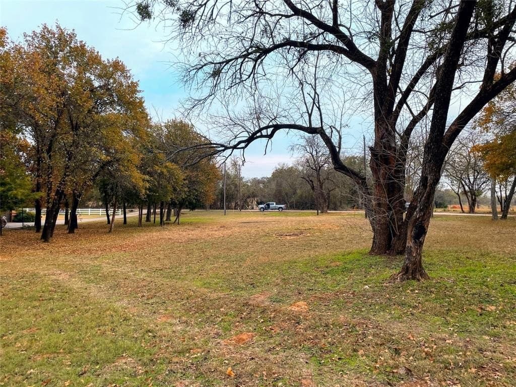 1.01 acres in Johnson County - photo 4