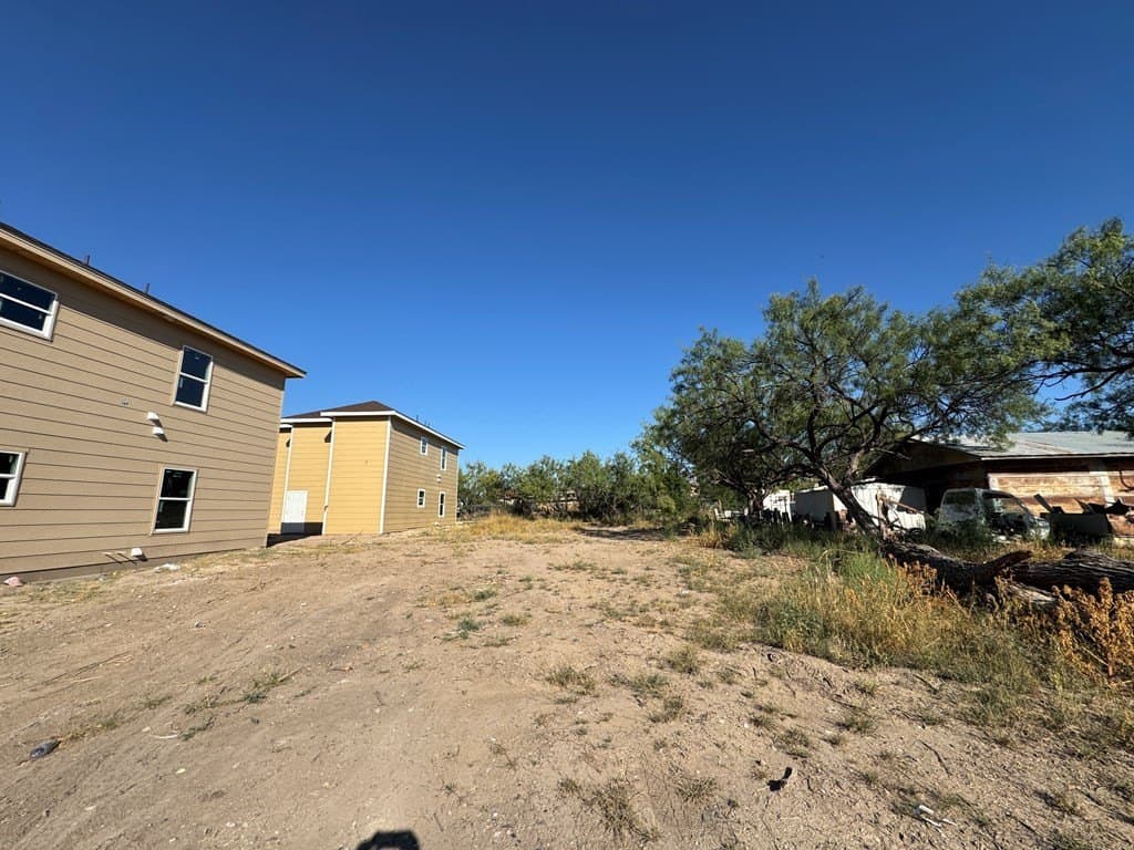 0.17 acres in Maverick County - photo 2