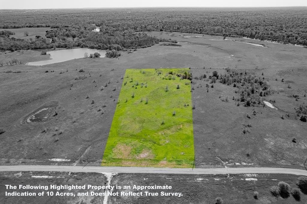 10.01 acres in ANDERSON County - photo 2