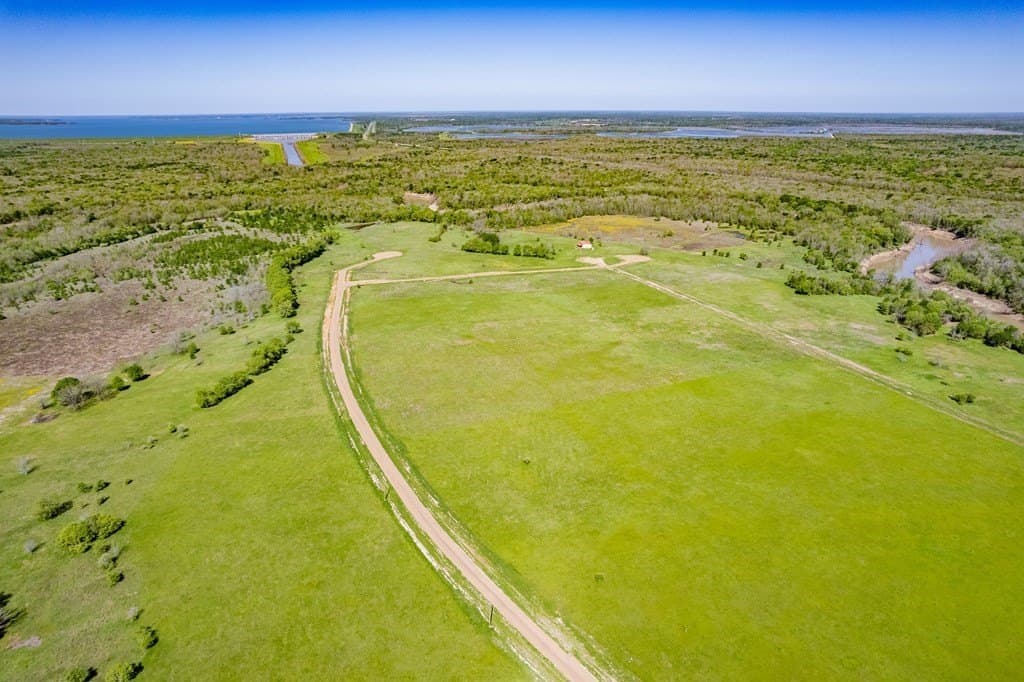 10.01 acres in ANDERSON County - photo 19