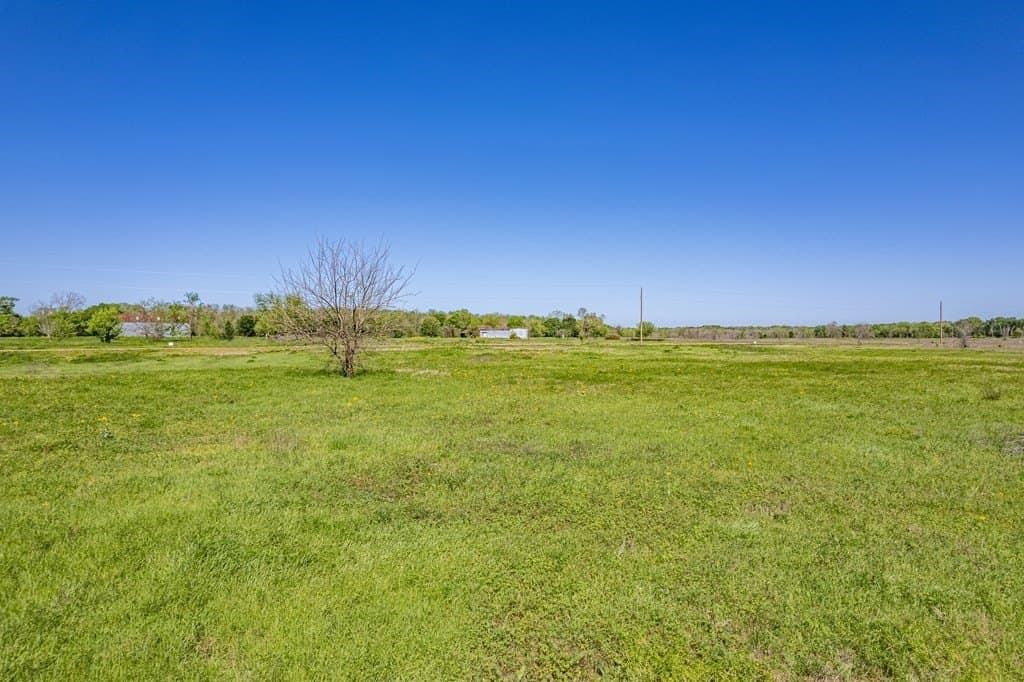 10.01 acres in ANDERSON County - photo 16