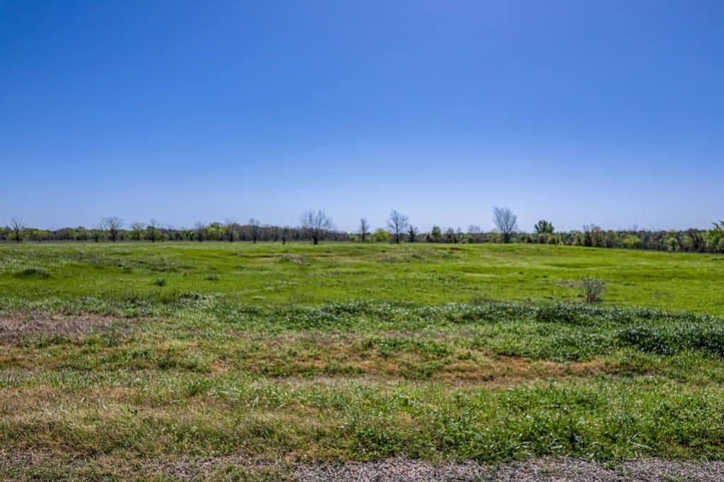 10.01 acres in ANDERSON County - photo 18
