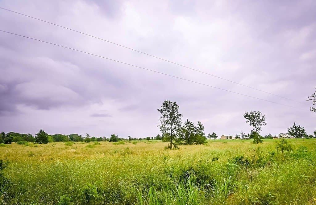 7.84 acres in Gonzales County - photo 5