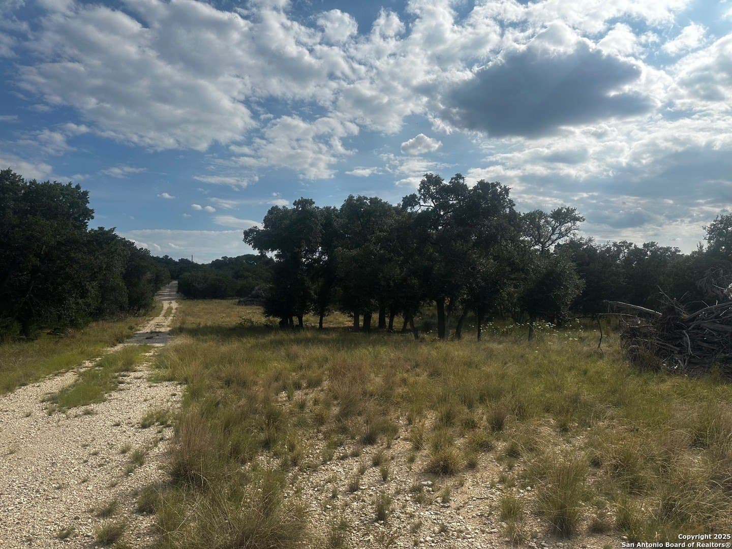 1.91 acres in Bandera County - photo 5