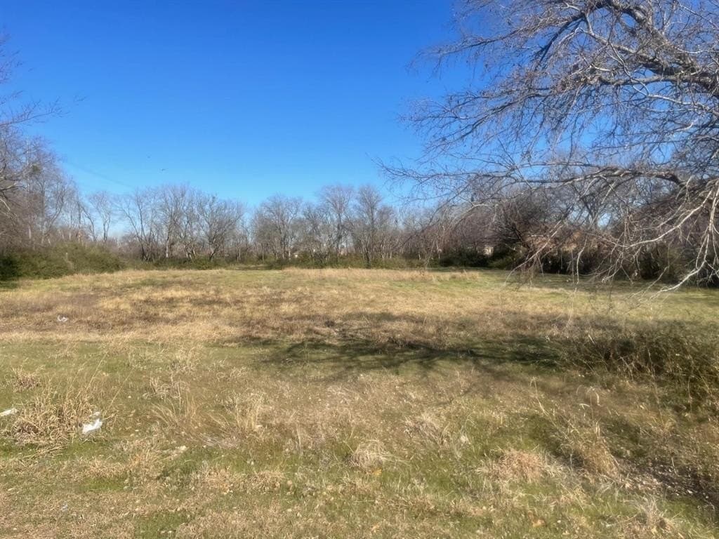 3.77 acres in Denton County - photo 4