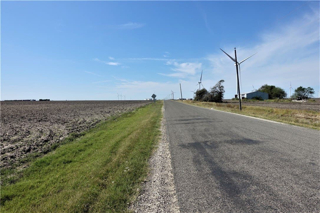 80 acres in San Patricio County - photo 2