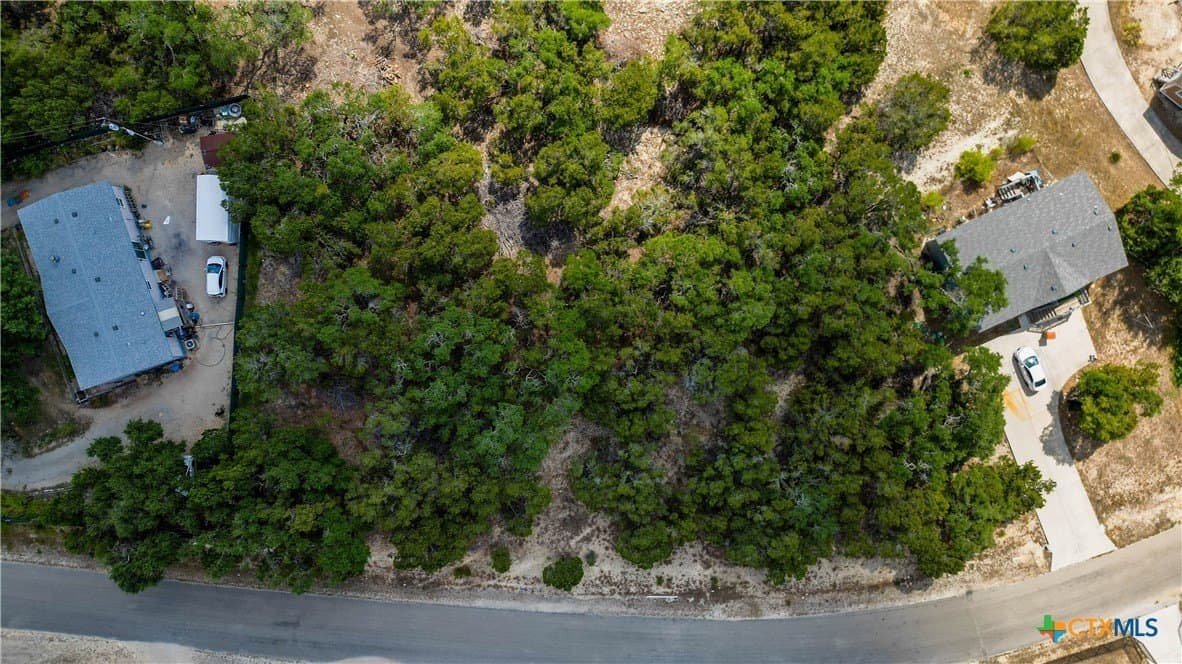0.34 acres in Comal County - photo 4