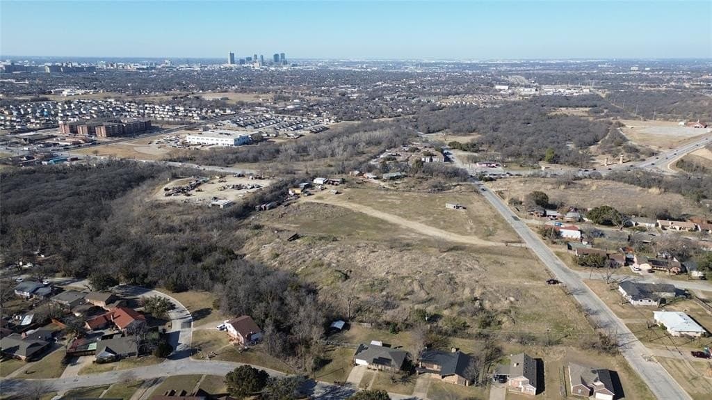 4.2 acres in Tarrant County - photo 2