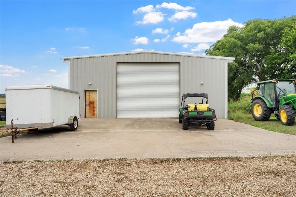 29.98 acres in Hill County - photo 12