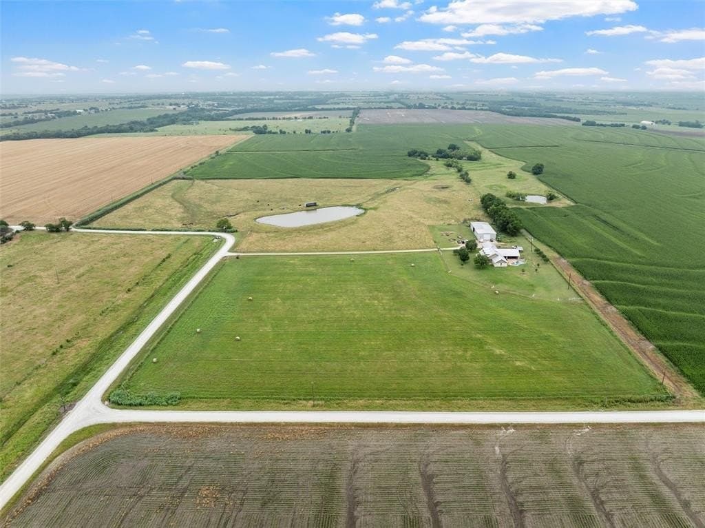 29.98 acres in Hill County - photo 3