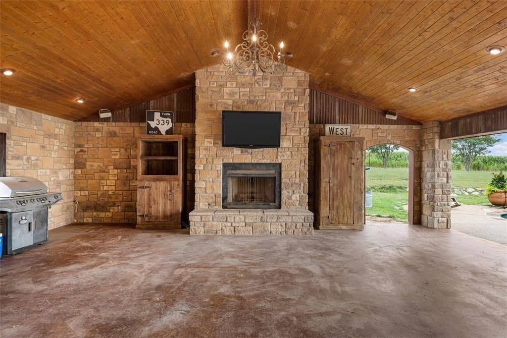 29.98 acres in Hill County - photo 9