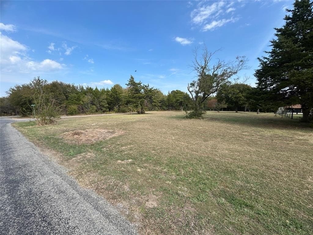 0.33 acres in Grayson County - photo 10