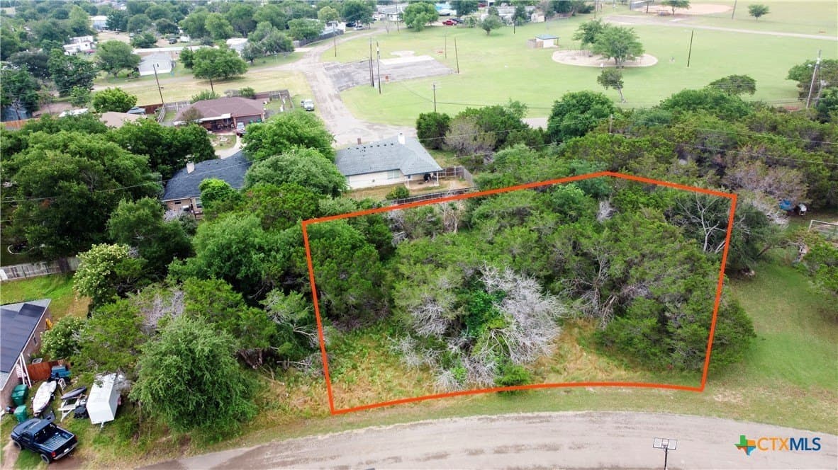 0.37 acres in Bell County - photo 4