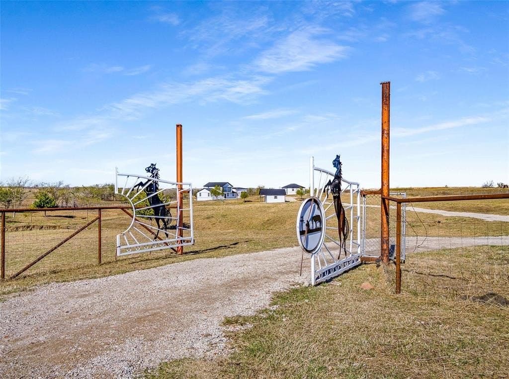 10.04 acres in Ellis County - photo 40
