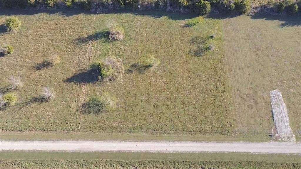 1 acres in Navarro County - photo 7