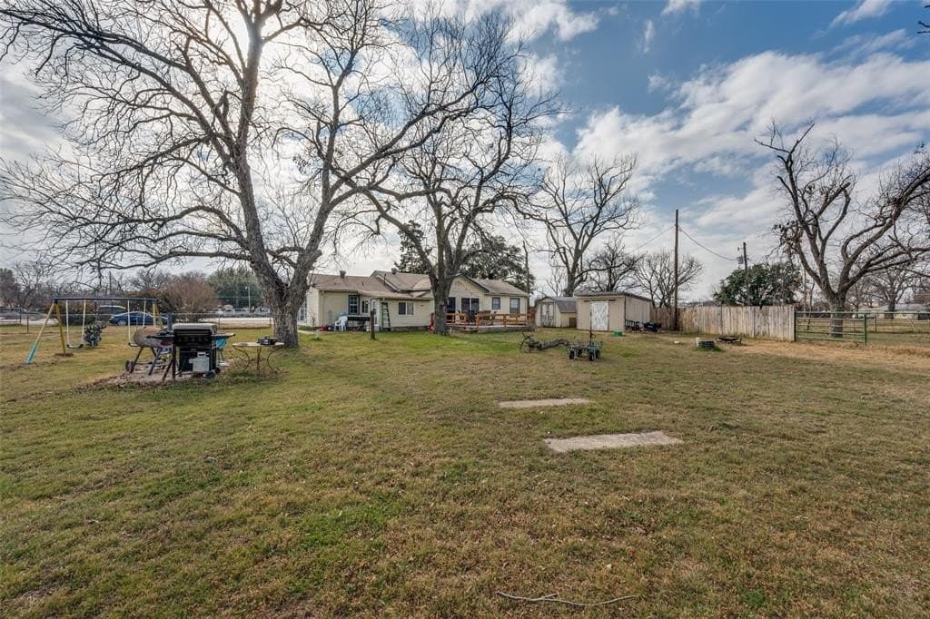 1.5 acres in Tarrant County - photo 13