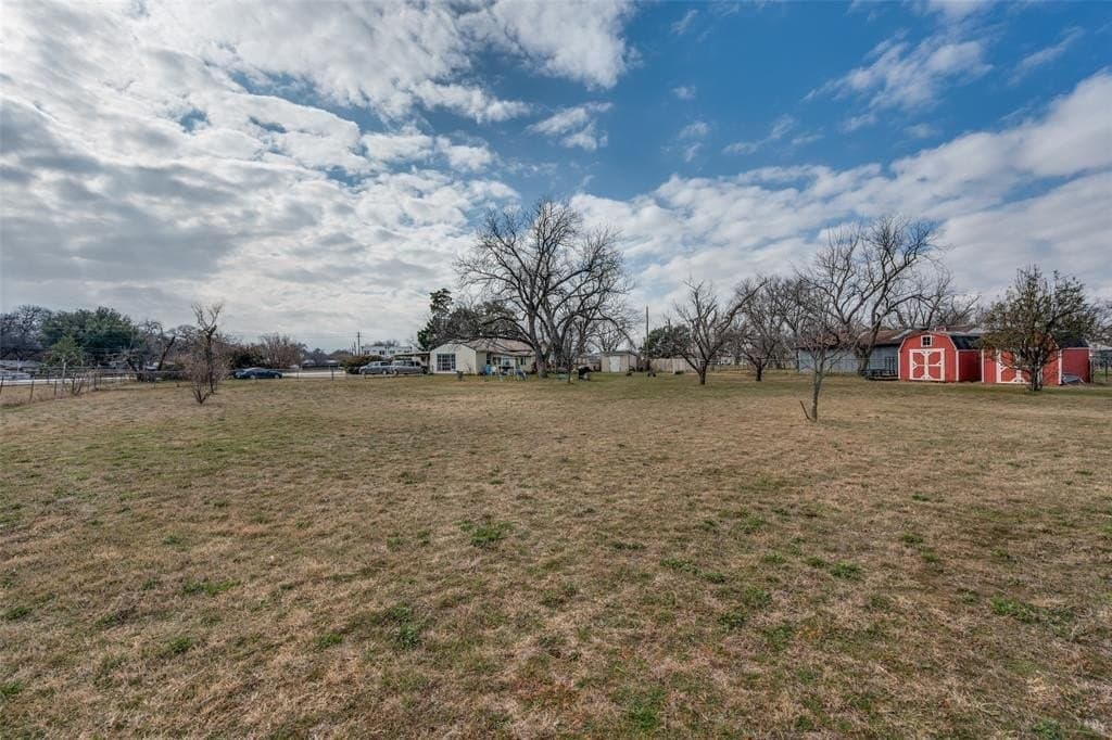1.5 acres in Tarrant County - photo 10
