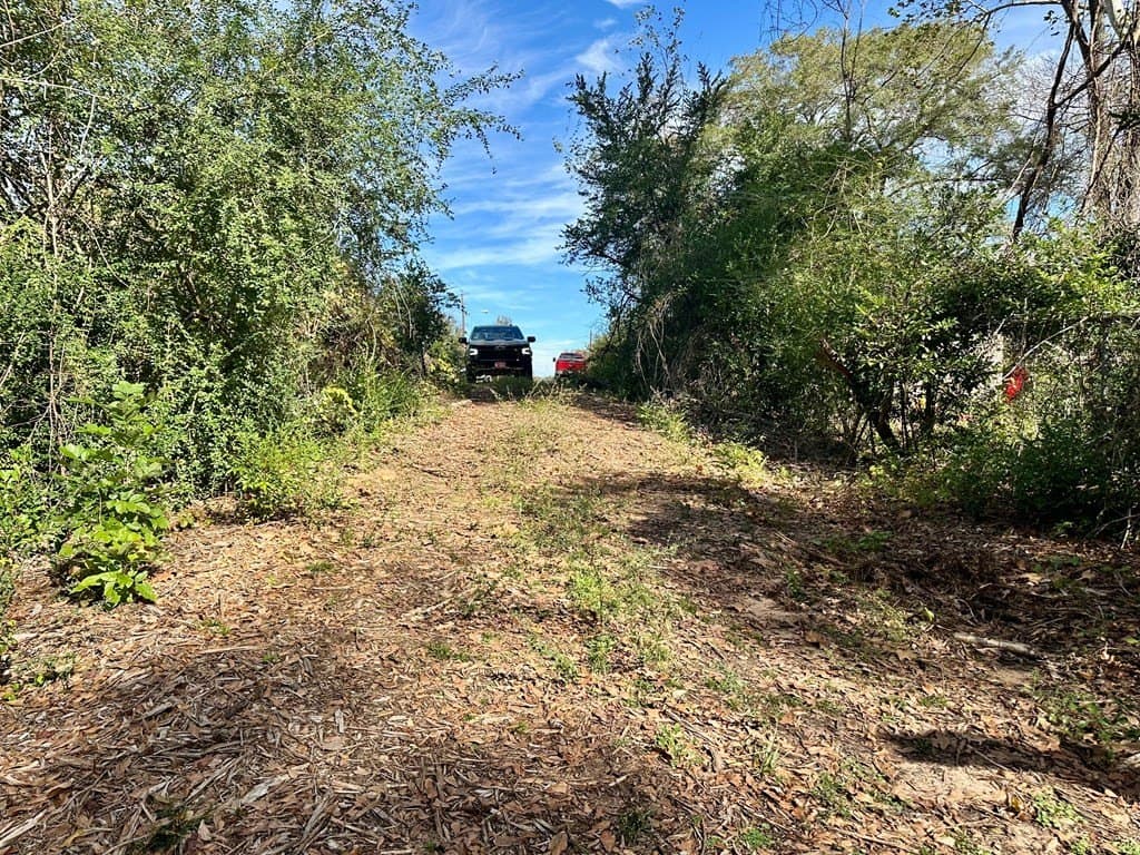 0.97 acres in ANDERSON County - photo 3