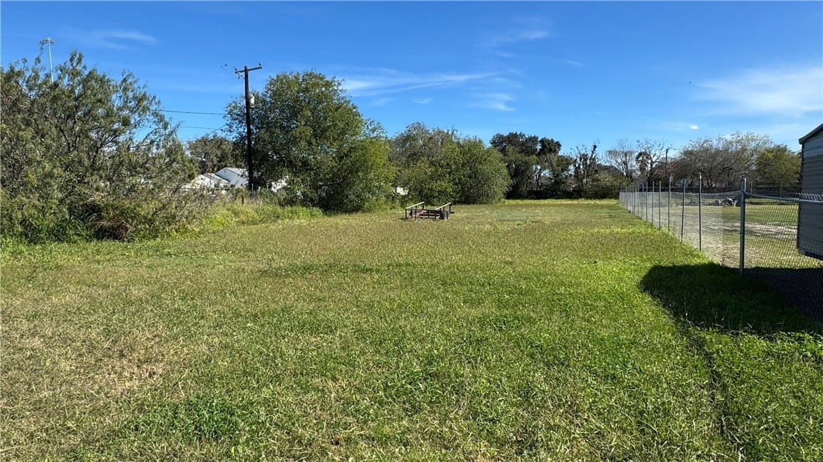 0.53 acres in Nueces County - photo 3