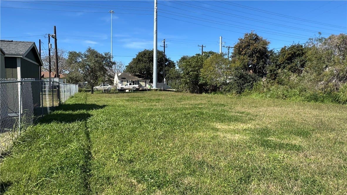 0.53 acres in Nueces County - photo 4