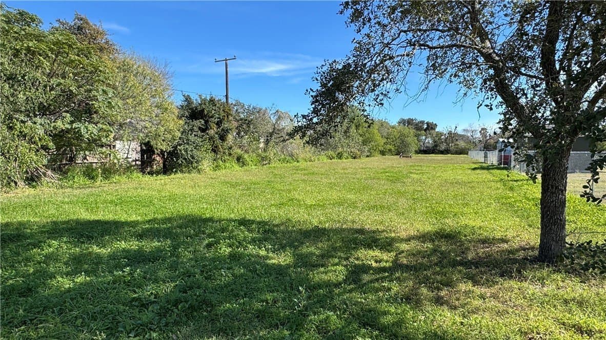 0.53 acres in Nueces County - photo 2