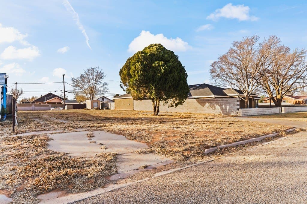 0.2 acres in Gaines County - photo 2