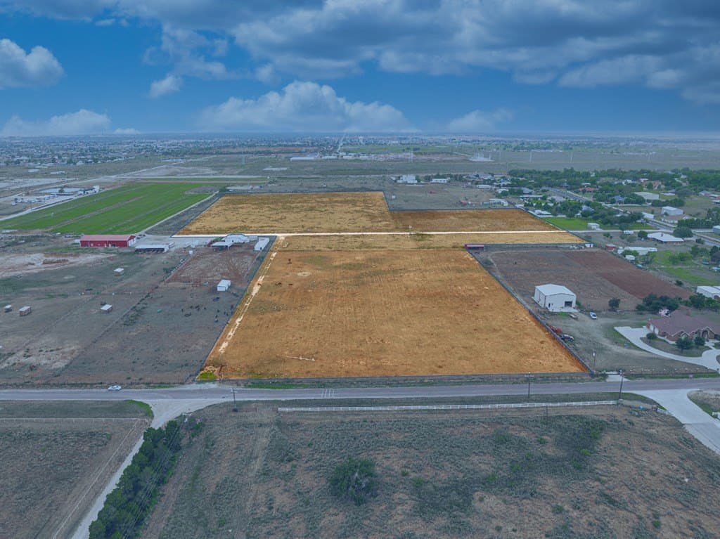 25.64 acres in Midland County - photo 3