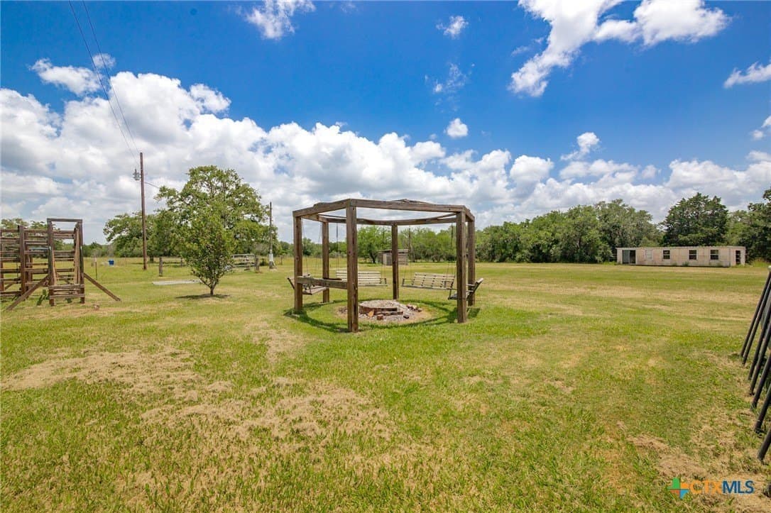 17.06 acres in Goliad County - photo 9