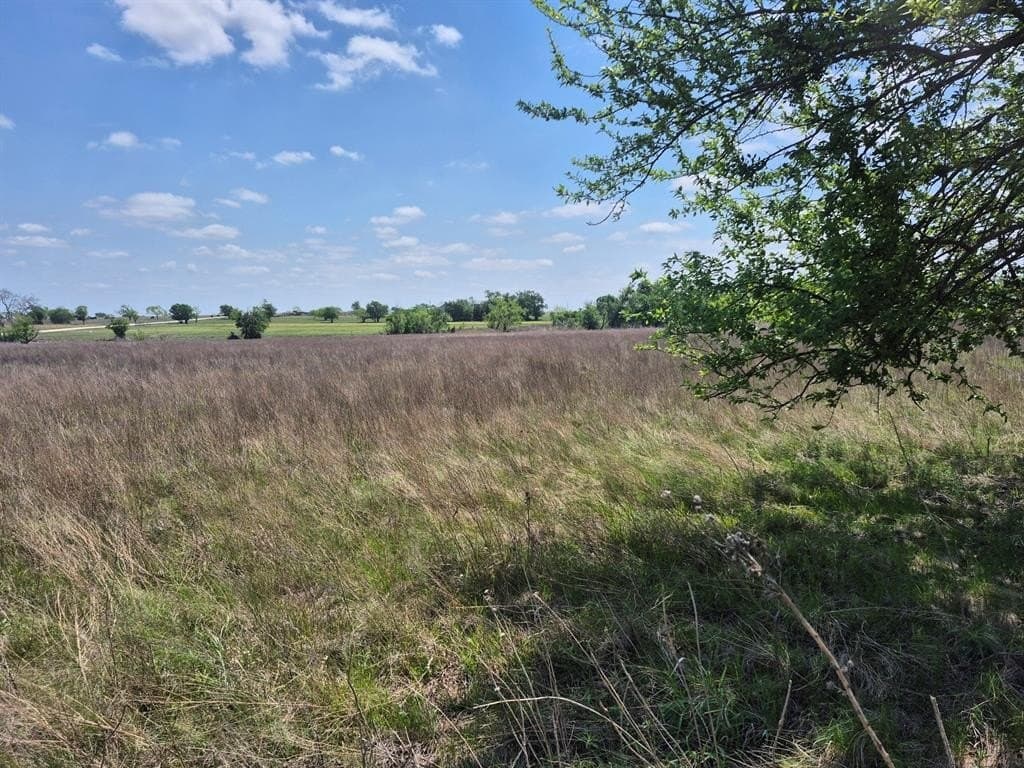 10.01 acres in Hamilton County - photo 2