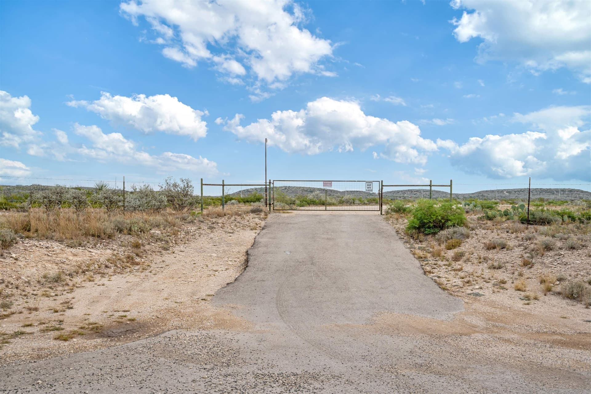 42.35 acres in Val Verde County - photo 6