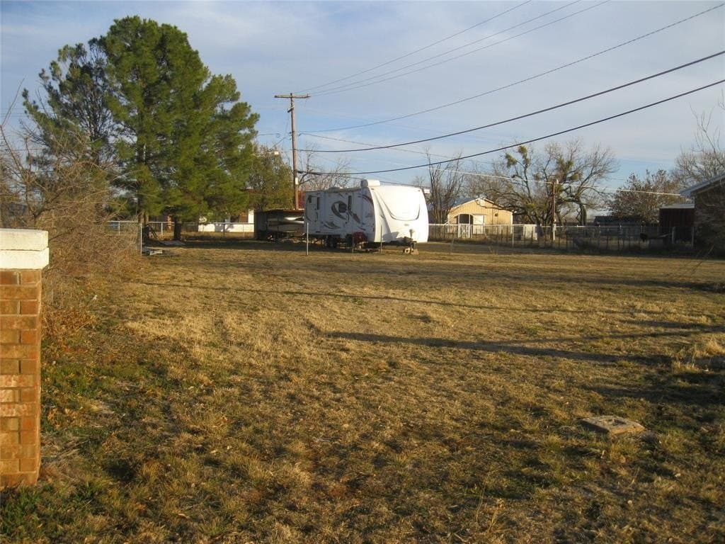 0.23 acres in Stephens County - photo 2