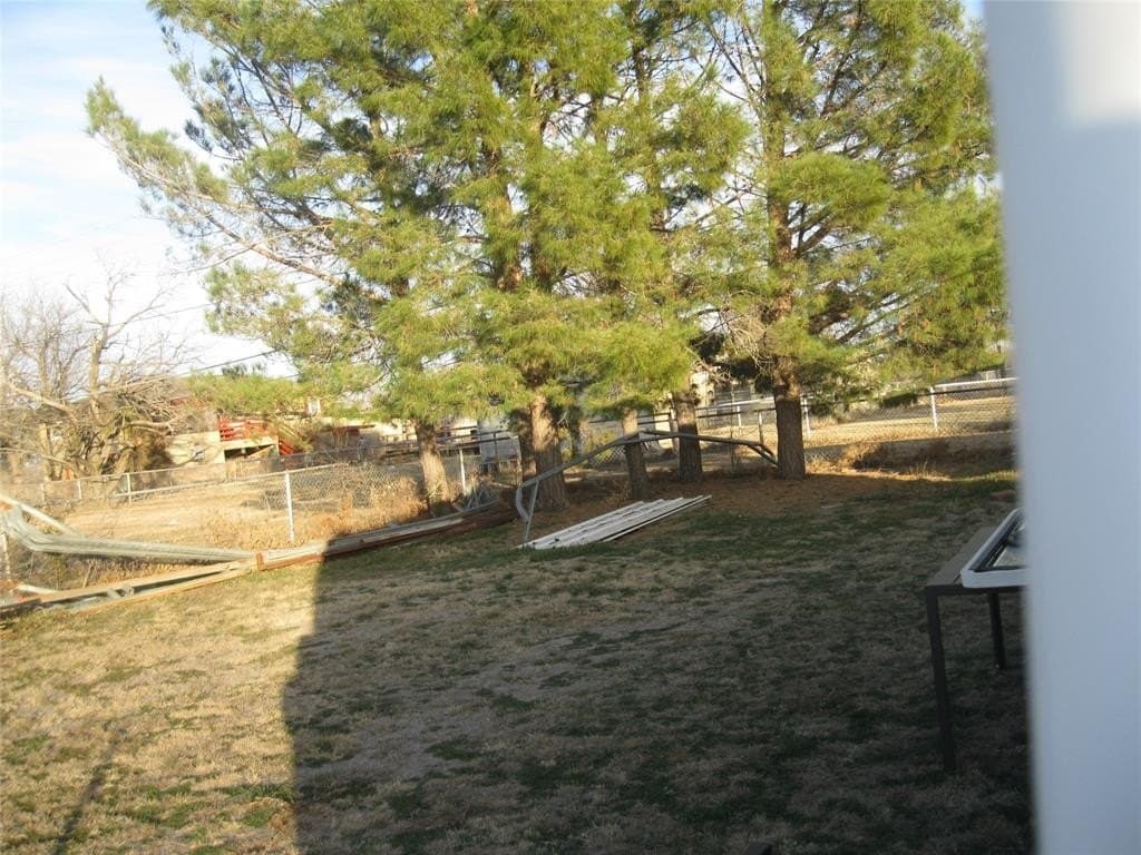 0.23 acres in Stephens County - photo 7