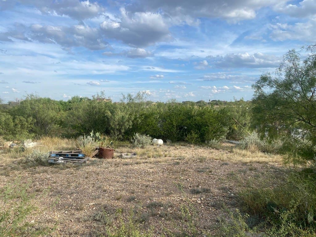 0.39 acres in Maverick County - photo 3