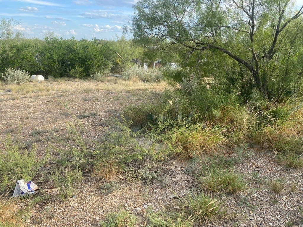 0.39 acres in Maverick County - photo 2