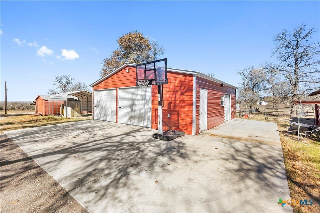 12.81 acres in Guadalupe County - photo 4