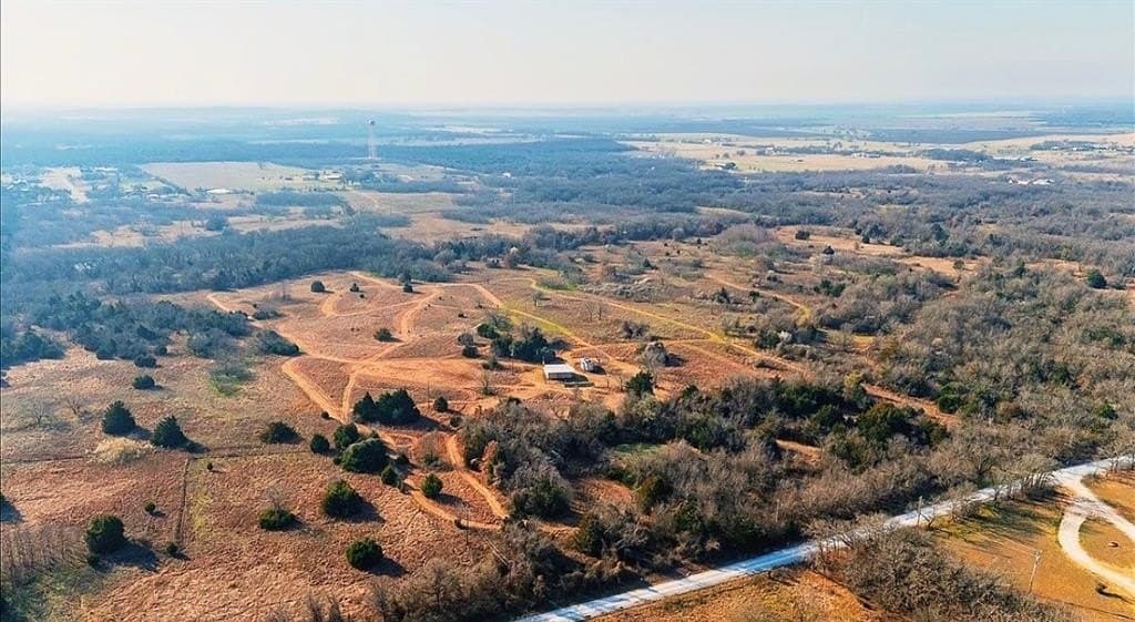 19.18 acres in Hill County - photo 4